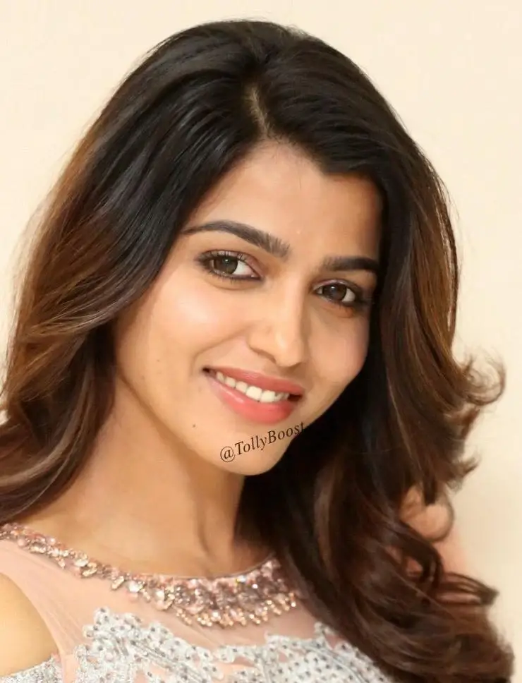 Indian Model Sai Dhanshika Face Closeup Gallery